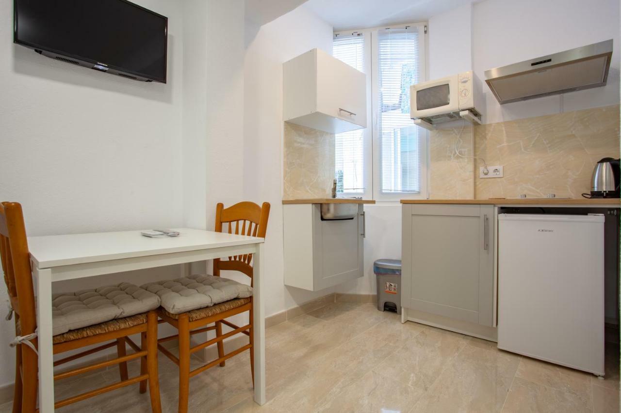 Small Studio Apartment 阿尔啼 外观 照片
